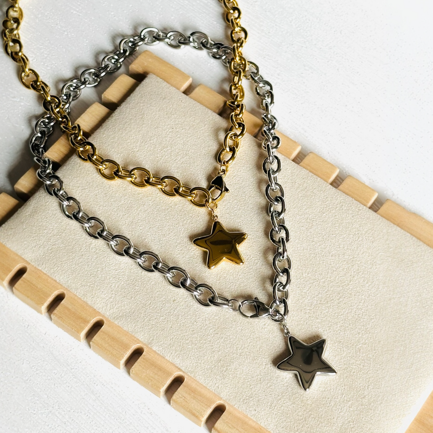 Puff Star Necklace