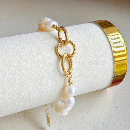 Pearl Interlaced Bracelet