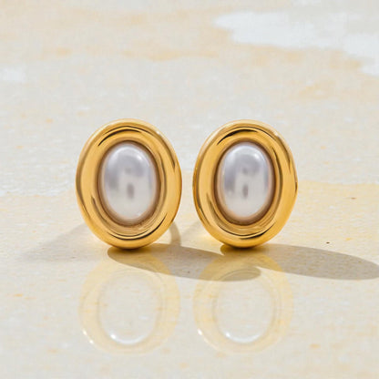 Aura Pearl Stud Earrings