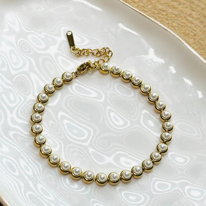 Elegant Pearl Bracelet