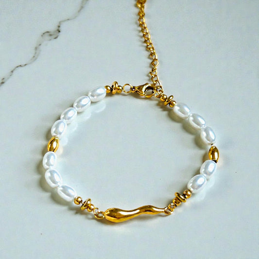 Pearl Amulet Bracelet