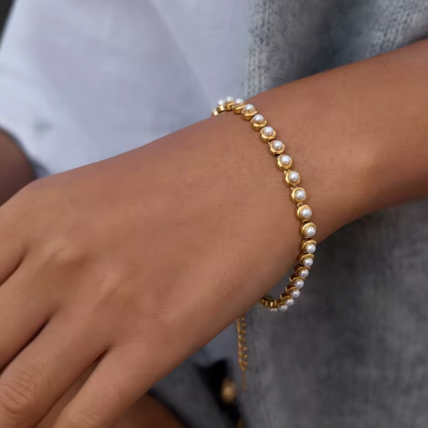 Elegant Pearl Bracelet