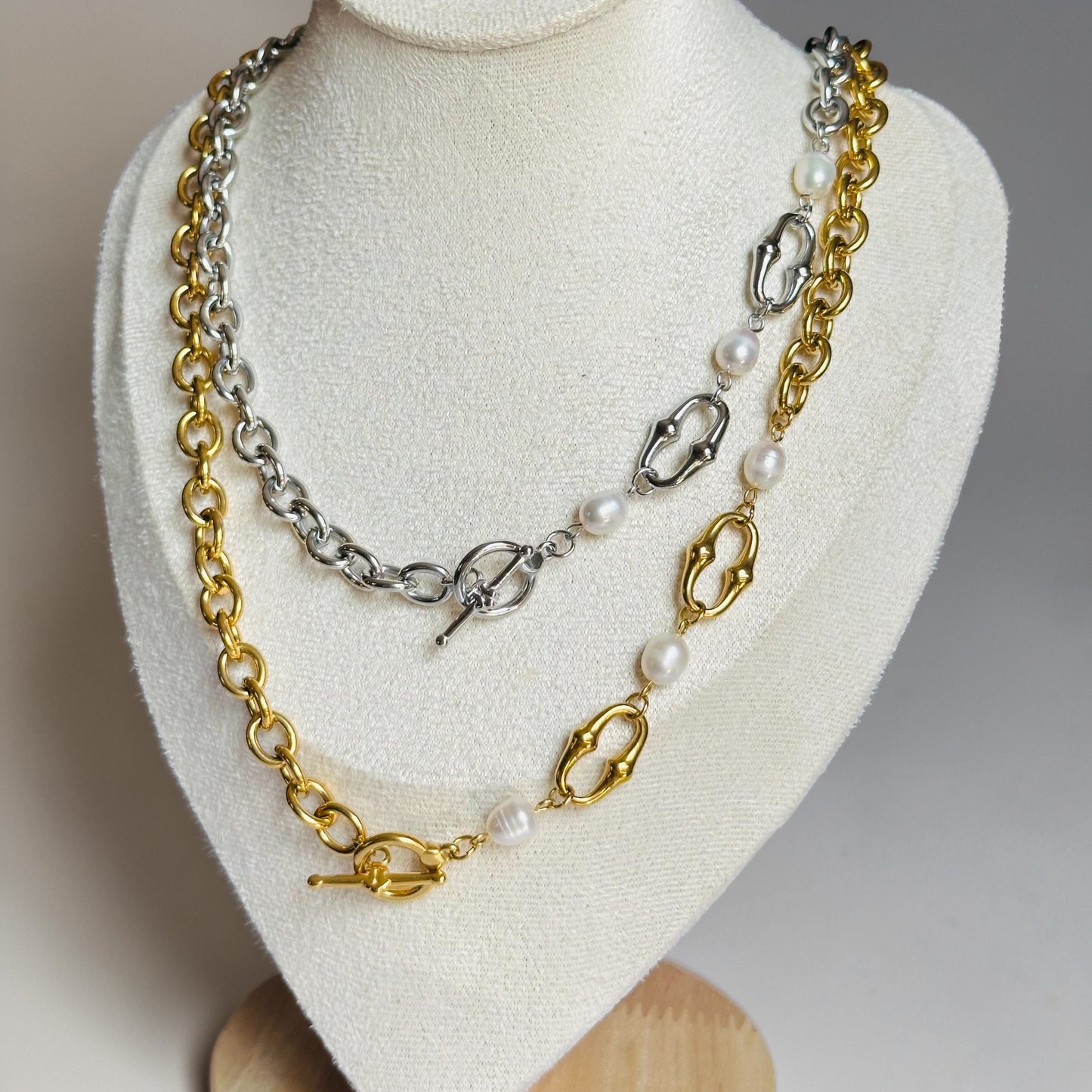 Pearl and Chain Necklace
