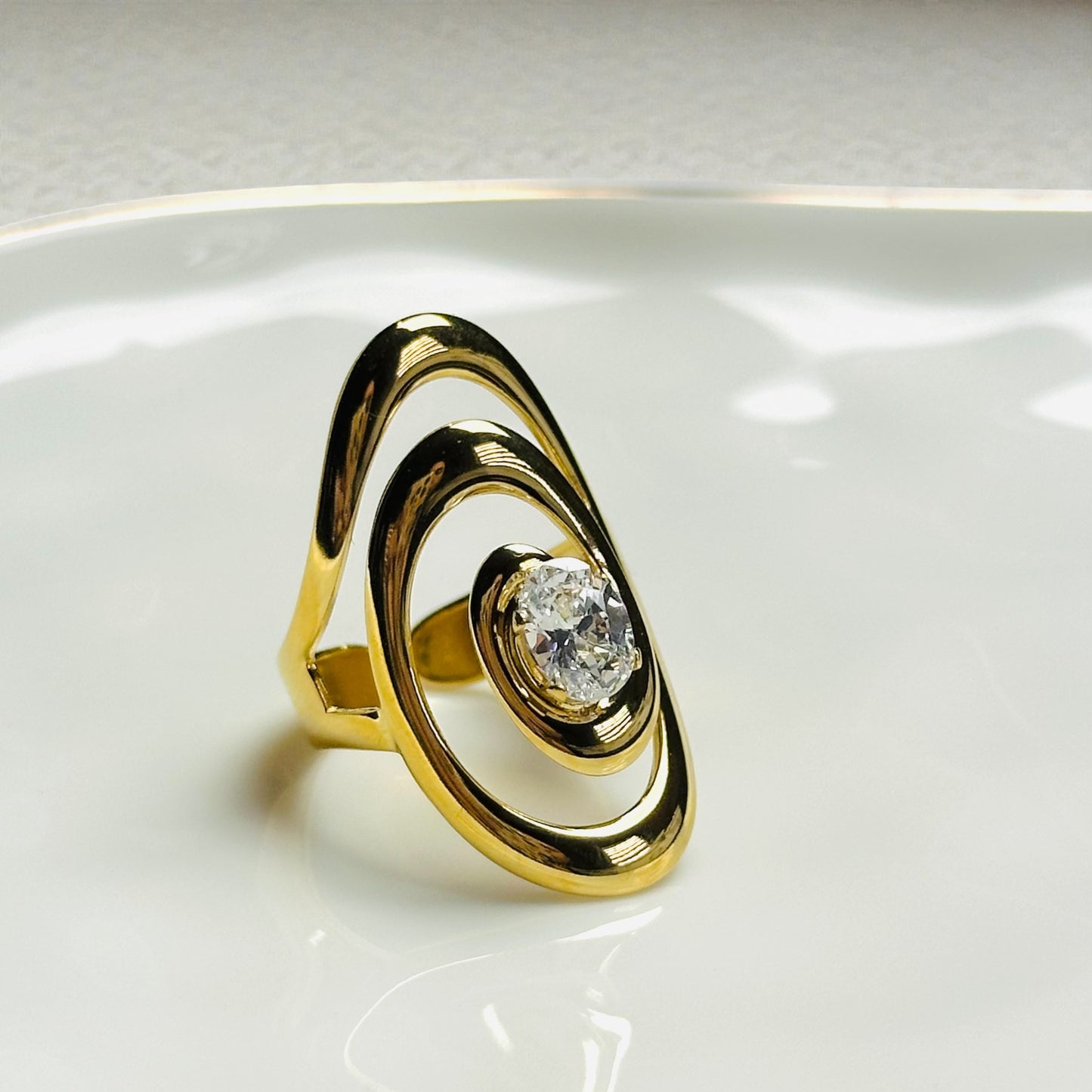 Swirl Zirconia Ring