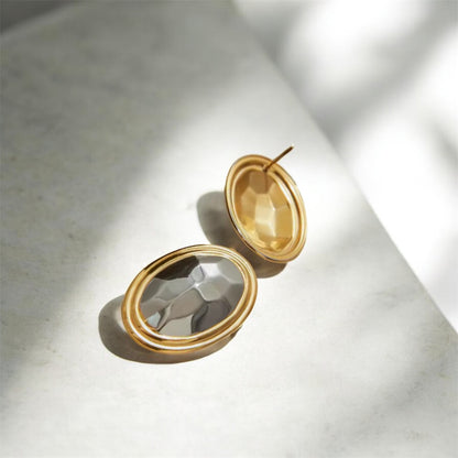 Luxury Oval Stud