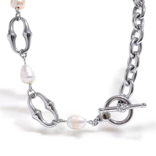 Pearl and Chain Necklace