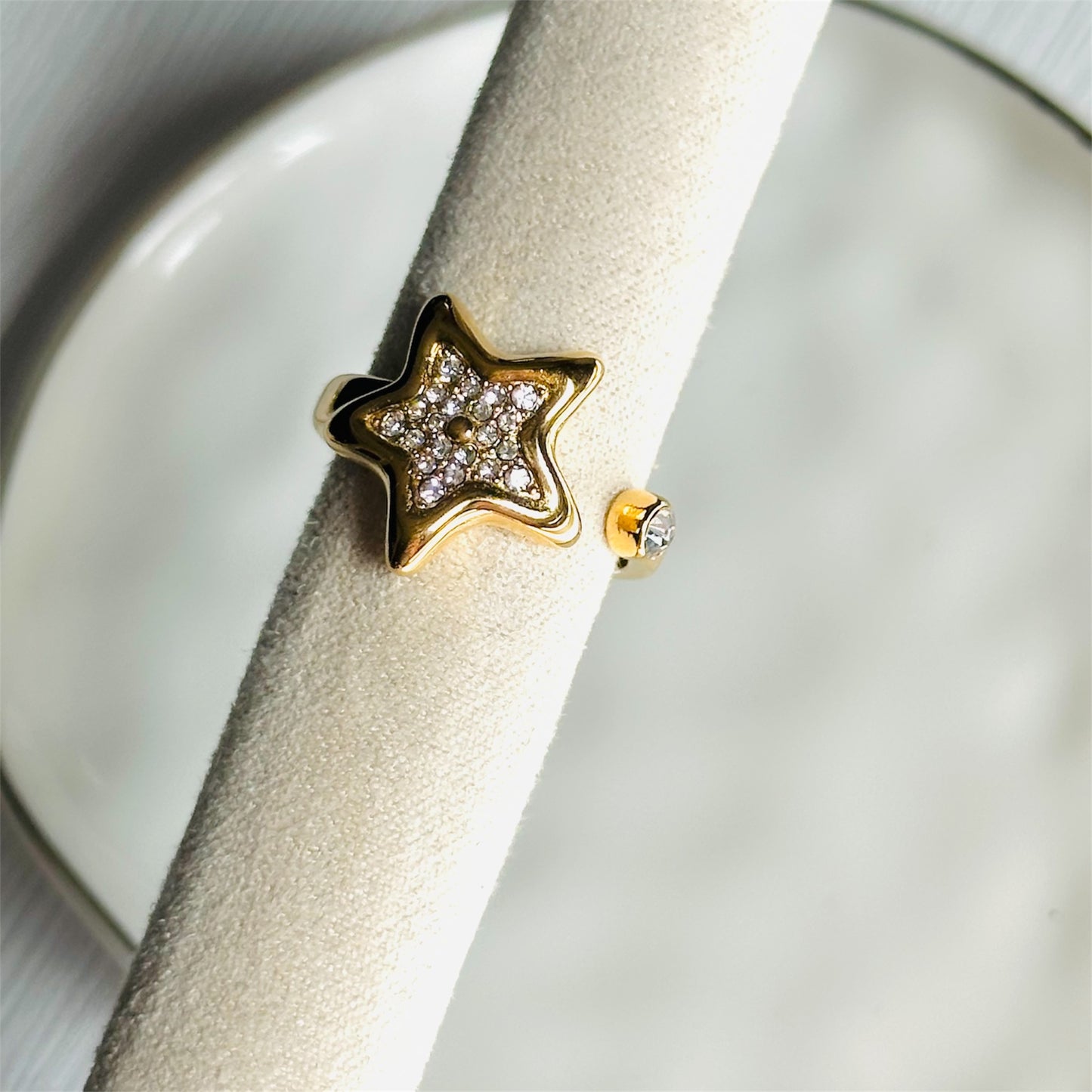 Solitaire Star Ring