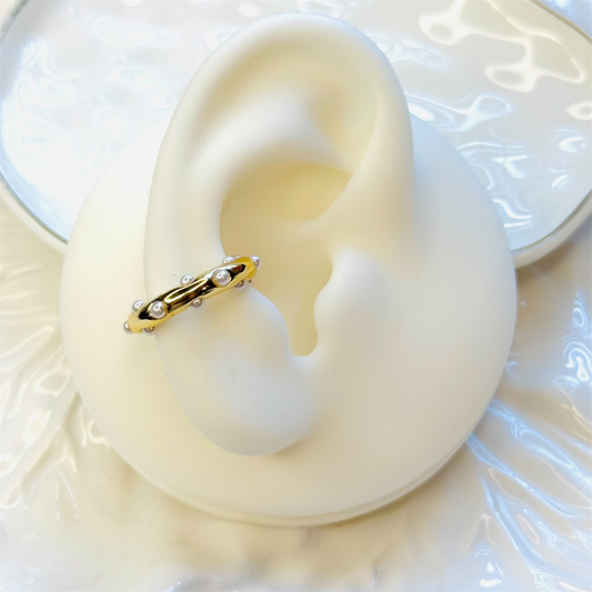 Crater Pearl Earcuff