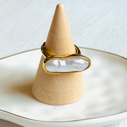 Long Strip Pearl Ring