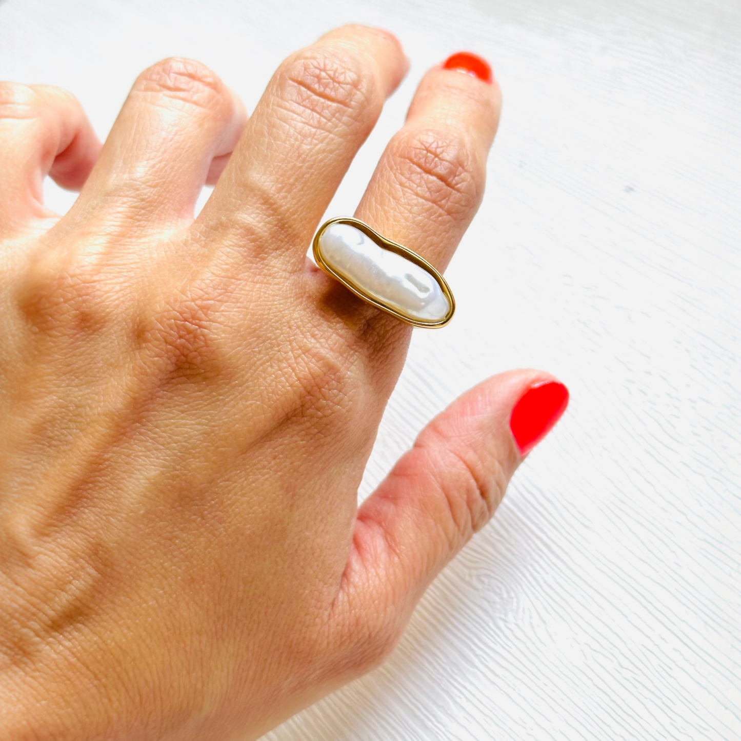 Long Strip Pearl Ring