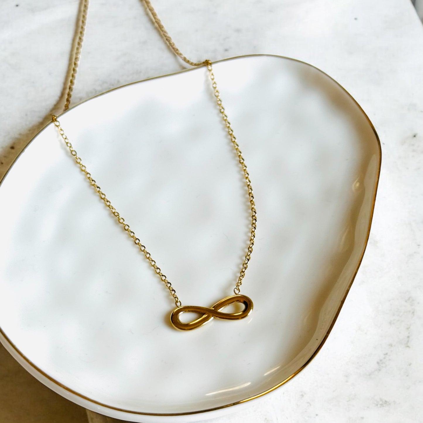 Infinito Necklace