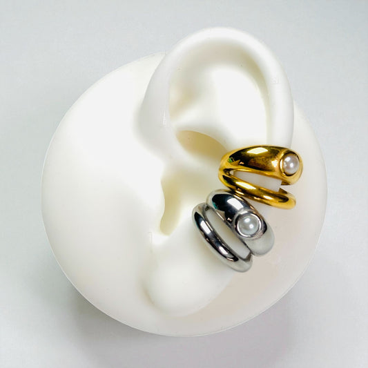 Line Pearl Earcuff