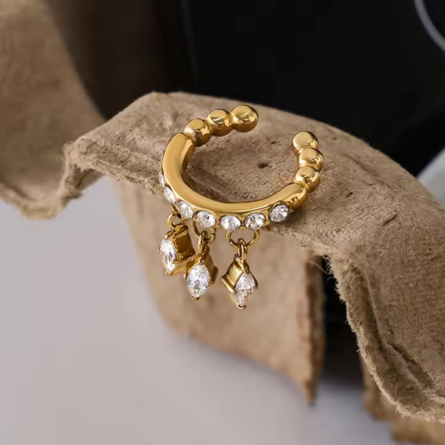 Horse Eye Zirconia Earcuff